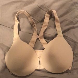 Spanx wired bra. Size 34D. Excellent condition.